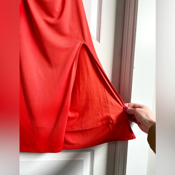 ASTR Geller Rushed Midi Dress - Picture 12 of 14